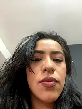 AmyBelmontt – webcam model profile photo Image 14