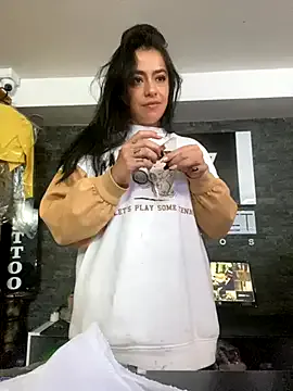 AmyBelmontt – webcam model profile photo Image 16