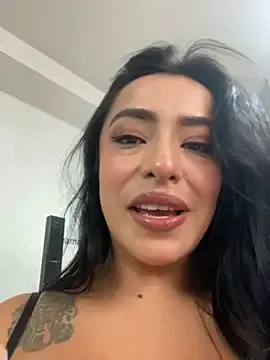 AmyBelmontt – webcam model profile photo Image 4