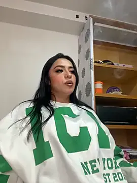 AmyBelmontt – webcam model profile photo Image 5