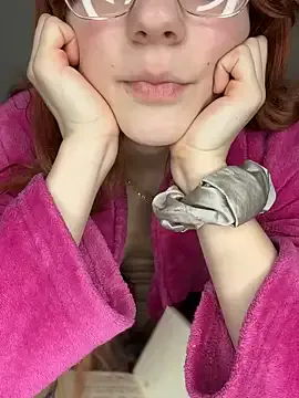 CassieGil – webcam model profile photo Image 13