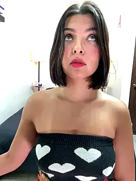 magic_rousse – webcam model profile photo Image 7