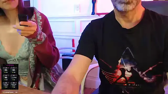 MiraLocks – webcam model profile photo Image 12