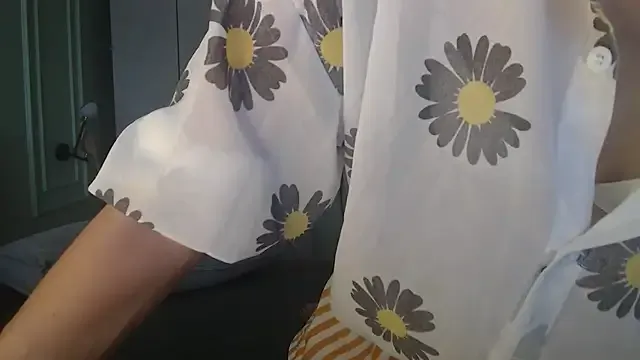 Julianna6532 – webcam model profile photo Image 2