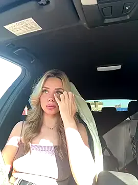 PearlQuinn – webcam model profile photo Image 6