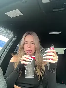 PearlQuinn – webcam model profile photo Image 8