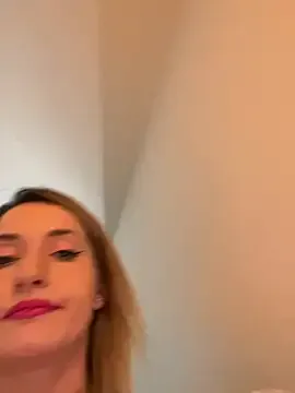 ReinaDelRey – webcam model profile photo Image 11