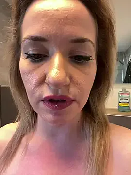 ReinaDelRey – webcam model profile photo Image 8