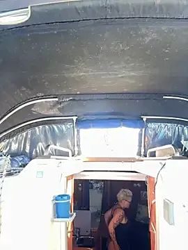 Noya – webcam model profile photo Image 13