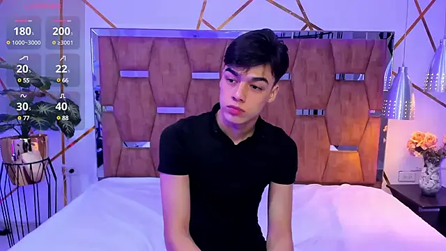 CassieGil – webcam model profile photo Image 2