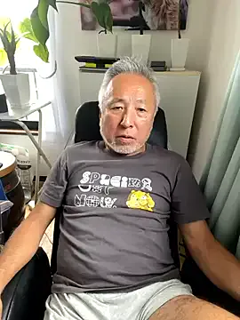 CarolineHailey – webcam model profile photo Image 4