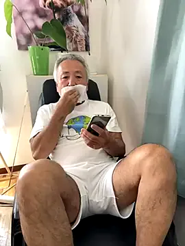 CarolineHailey – webcam model profile photo Image 9