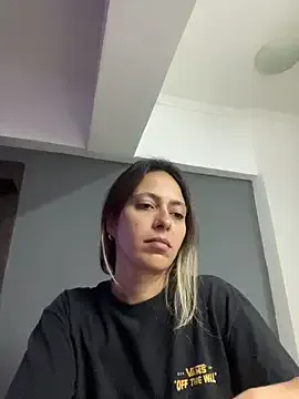 AprilXXS – webcam model profile photo Image 17