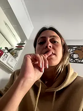 AprilXXS – webcam model profile photo Image 3