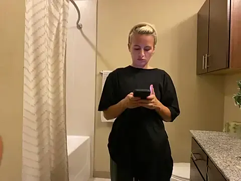 JenCampbell – webcam model profile photo Image 11