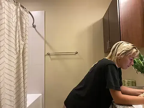 JenCampbell – webcam model profile photo Image 14