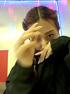 NikolleWilliams – webcam model profile photo Image 2