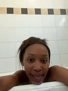 SophieBlaake – webcam model profile photo Image 10