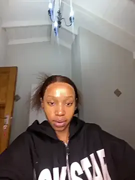 SophieBlaake – webcam model profile photo Image 9