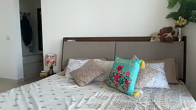 AmyBelmontt – webcam model profile photo Image 5