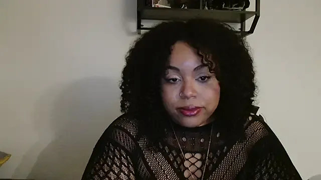 LolaCrave – webcam model profile photo Image 2