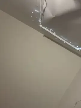 KatieVance – webcam model profile photo Image 11