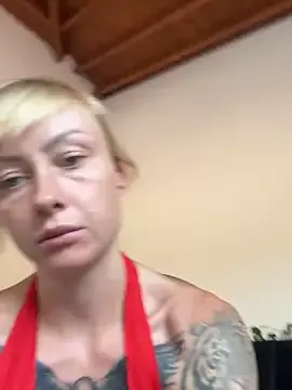 KatieVance – webcam model profile photo Image 6