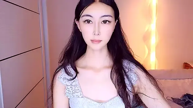 Noya – webcam model profile photo Image 11