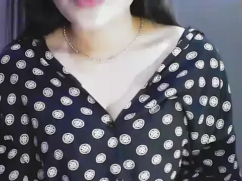 AmyBelmontt – webcam model profile photo Image 6