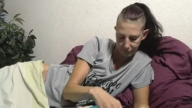 Emma_Lunny – webcam model profile photo Image 2