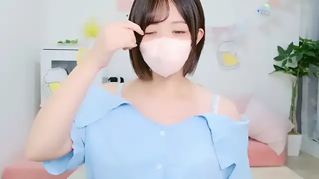 AMYINNA – webcam model profile photo Image 10