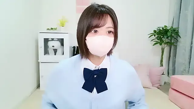 AMYINNA – webcam model profile photo Image 2