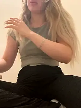 HeilyRosse – webcam model profile photo Image 17