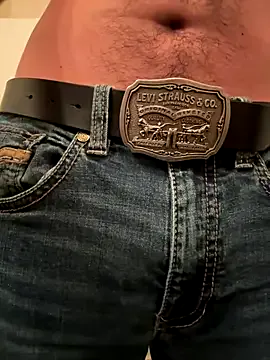 coreyniles96 – webcam model profile photo Image 3