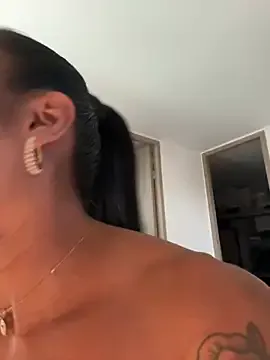 JadeMartinelli – webcam model profile photo Image 11