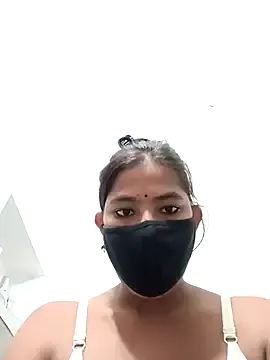 AmyBelmontt – webcam model profile photo Image 3