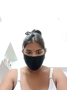 AmyBelmontt – webcam model profile photo Image 7