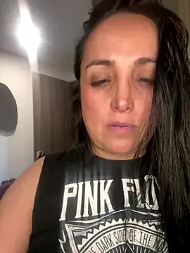 AlexaThoms – webcam model profile photo Image 3