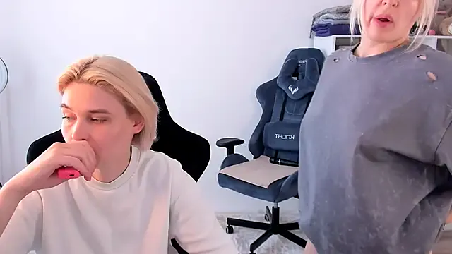 PenelopeBill – webcam model profile photo Image 13