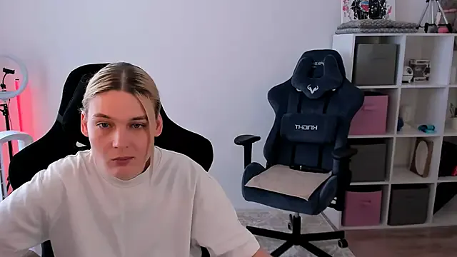 PenelopeBill – webcam model profile photo Image 8