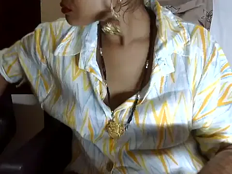 GreciaMorgan – webcam model profile photo Image 5