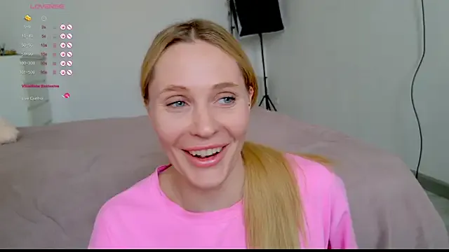 LyraCarvajal – webcam model profile photo Image 10