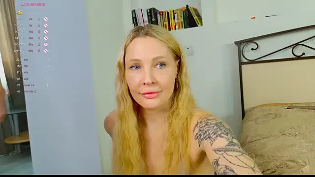 LyraCarvajal – webcam model profile photo Image 4