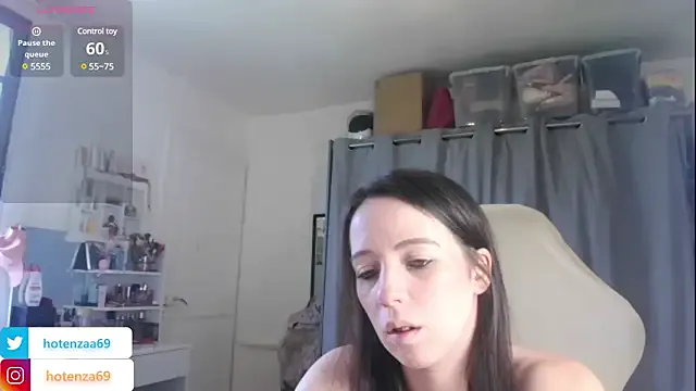 ZoeMurphy – webcam model profile photo Image 5