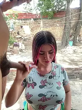 KarolRusso – webcam model profile photo Image 3