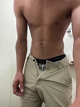 GiaMazzon – webcam model profile photo Image 10