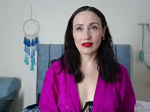 AmyBelmontt – webcam model profile photo Image 15