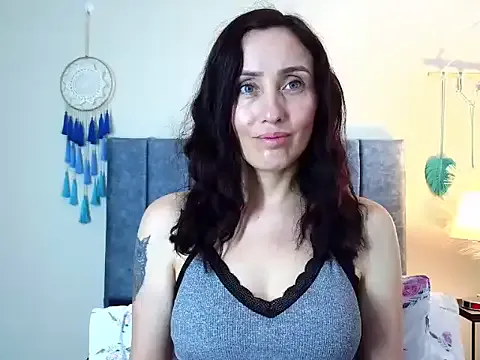 AmyBelmontt – webcam model profile photo Image 19