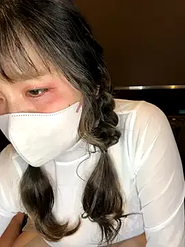 JenCampbell – webcam model profile photo Image 2