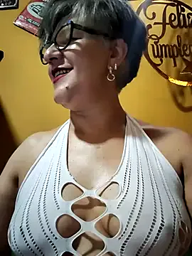 AishaVelvet – webcam model profile photo Image 4